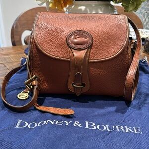 Dooney & Bourke vintage tan purse